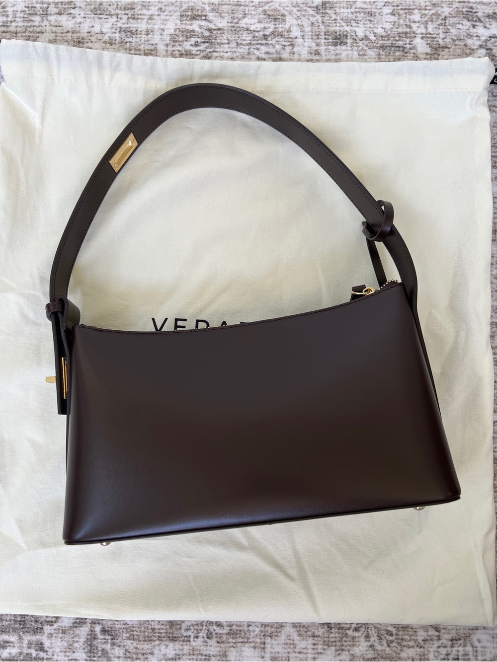 Verafied Dark Chocolate Brown Leather Shoulder Bag with Gold Hardware - Picture 2 of 6